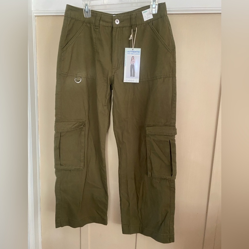 Women’s low rise slouch cargo pants